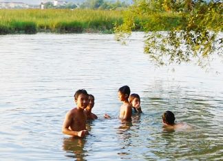 Giải mã giấc mơ thấy tắm sông, đâu là những con số may mắn? Mơ thấy tắm sông là điềm báo gì