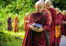 Mơ thấy thầy chùa là điềm báo lành hay dữ? Mơ thấy sư thầy